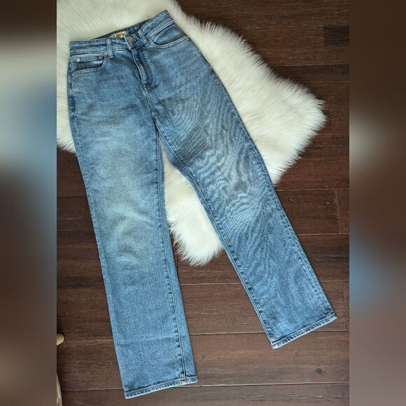 The Curvy '90s Straight Crop Jean in Hazeldell Wash light blue Size 25 - Picture 11 of 16
